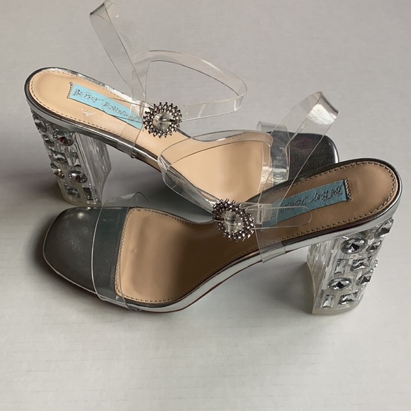 NWT BLUE BETSEY JOHNSON Erika Clear Lucite Heels - Picture 6 of 10